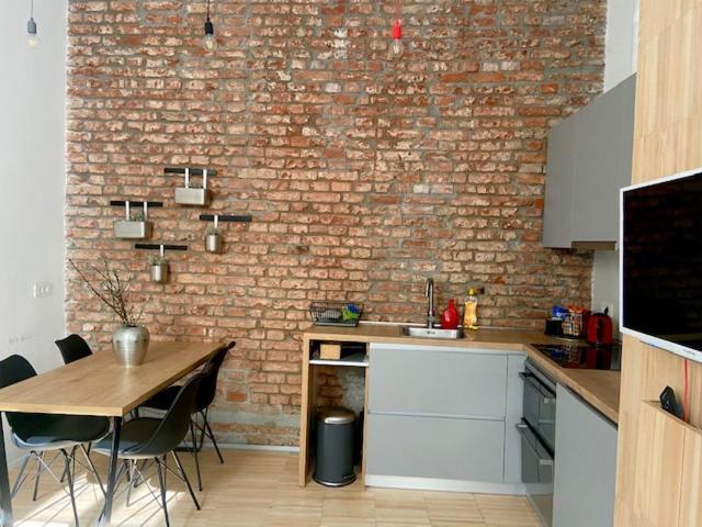 Daire Brick And Birch *